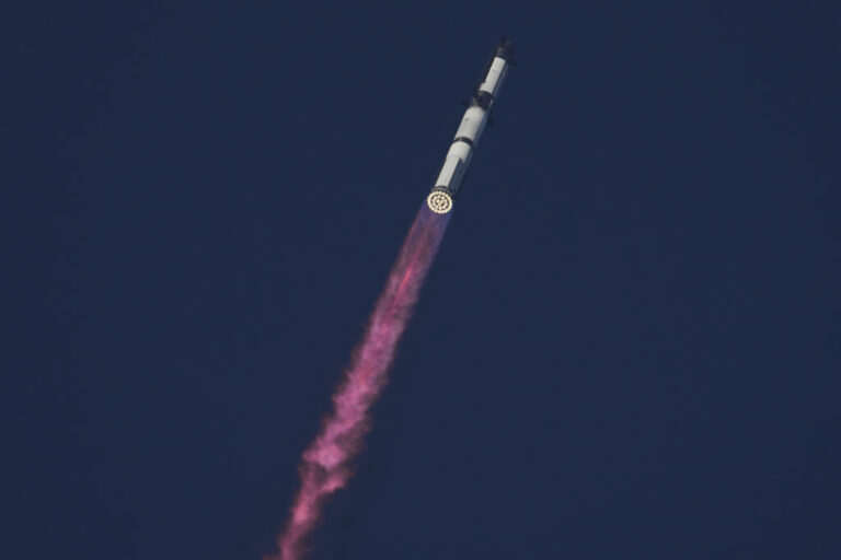 SpaceX's mega rocket Starship makes a test flight from Starbase, Texas, Tuesday, Aug. 26, 2025.