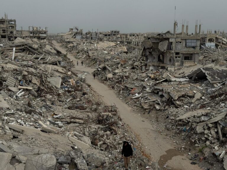 A neighborhood of Beit Lahia was destroyed in Israeli strikes
