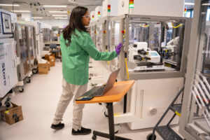 Scientists in ‘autonomous laboratories’ are starting to outsource work to robots