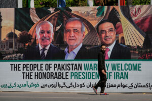 Iran’s president heads to Pakistan as U.S.-Iran teams work on war-ending deal