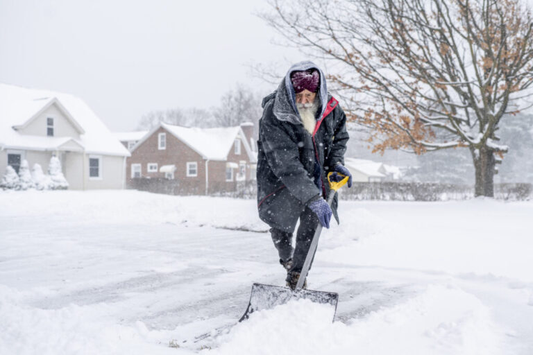 Jagbir Singh Dhillon, 81, shovels snow from his driveway, bundled in a winter jacket and wearing his turban. Originally from India, Dhillon has lived in Ohio for over four decades, learning to navigate the Midwest’s harsh winters. Clearing snow has become part of his seasonal routine, a practice he has adapted to over decades as part of daily American life, blending the rhythms of his surroundings with the life he has built while maintaining his cultural identity.