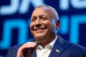 In Israel, a strong challenger for political change