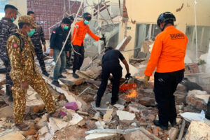 Magnitude 7.7 earthquake strikes off Indonesia’s coast, killing at least 20