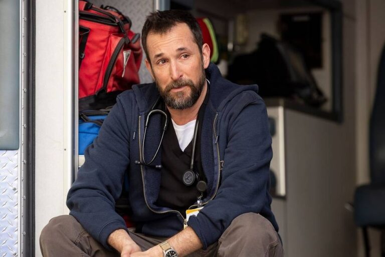 Noah Wyle plays Dr. Michael